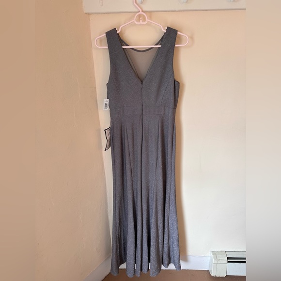 🆕 NWT Nightway Gown in Pewter, size 8P. Bought brand new for $129, never worn. - Picture 4 of 11